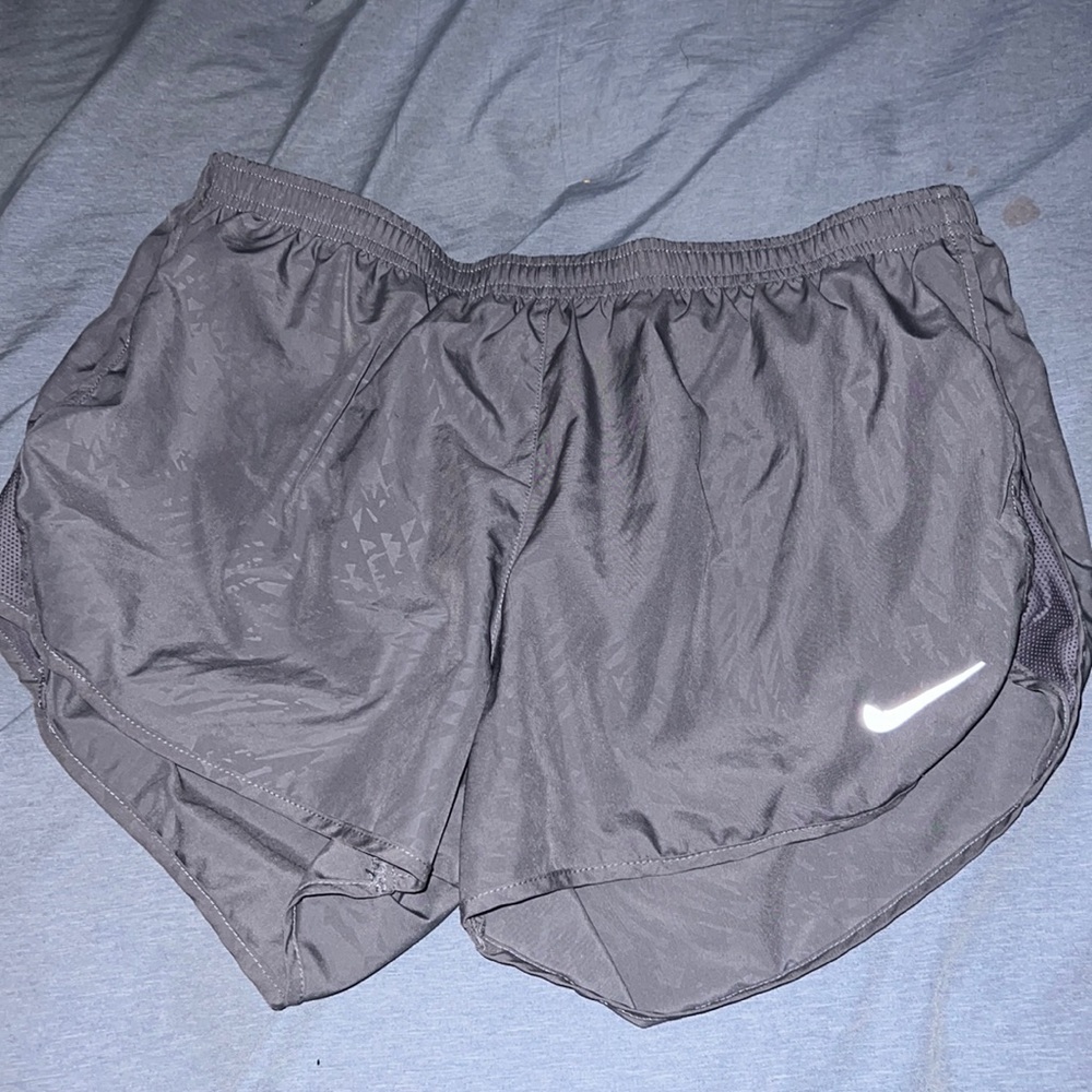 NIKE Tempo Running Shorts